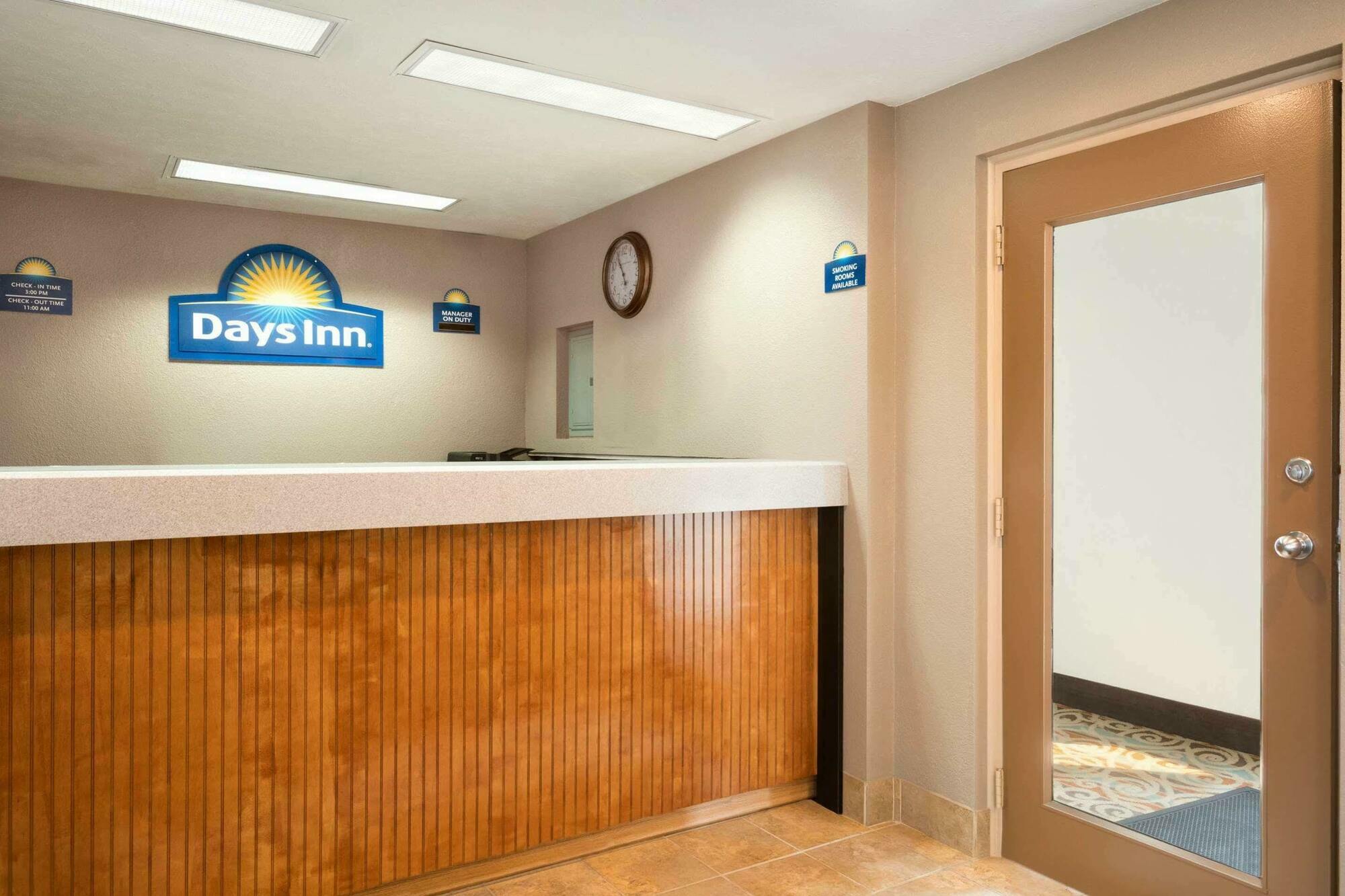 Days Inn By Wyndham Willoughby/Cleveland Kültér fotó
