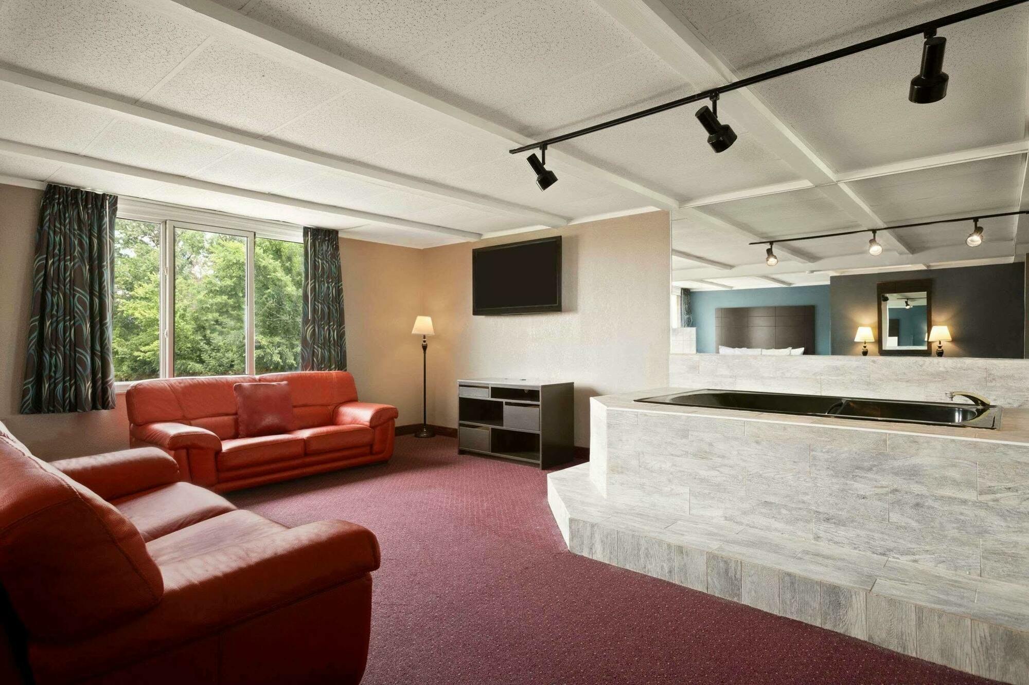 Days Inn By Wyndham Willoughby/Cleveland Kültér fotó